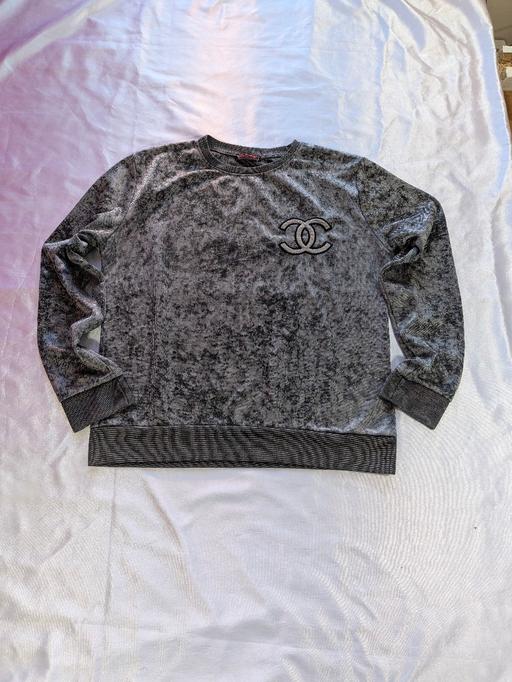  — Women's Grey Textured Velour Sweatshirt