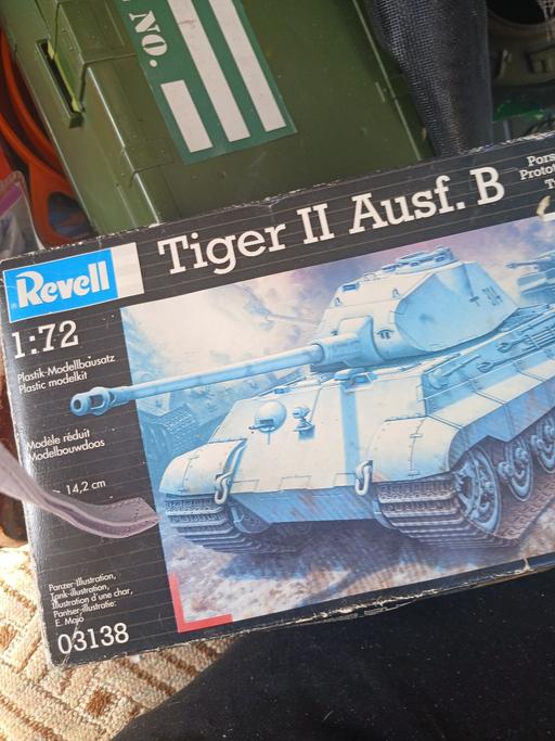 — revell 1,72.tiger 11 ausf b
