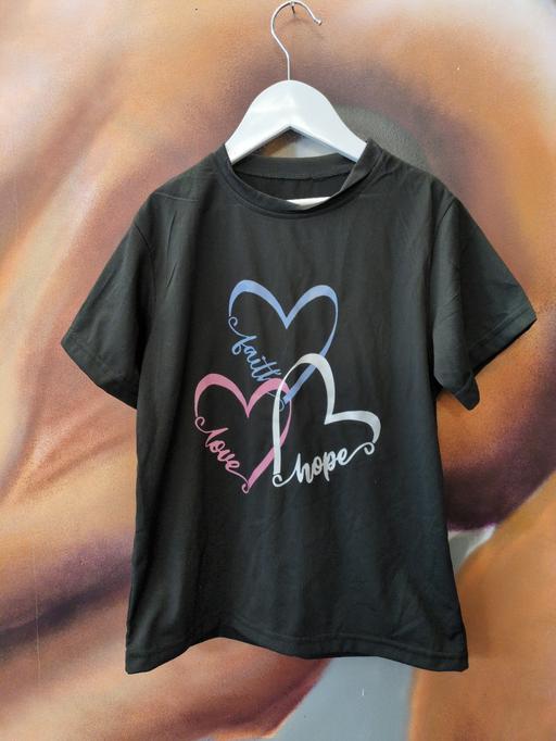  — girls crew neck T-shirt. size-EU 140.