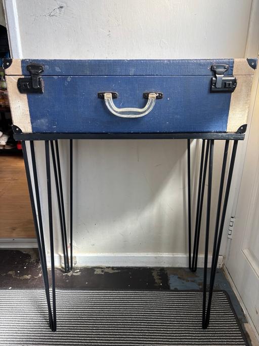  — An up cycled suit case