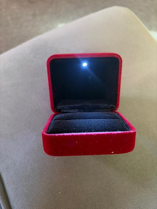  — New Light up ring box. Clearance