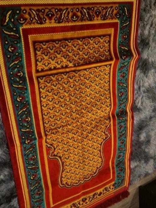  — Multi Colour Pray Mat
