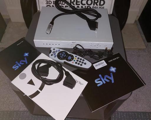  — Amstrad Sky + hd box white Satelite Receiver