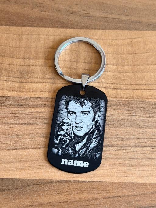  — Personalised Elvis keyring custom gifts