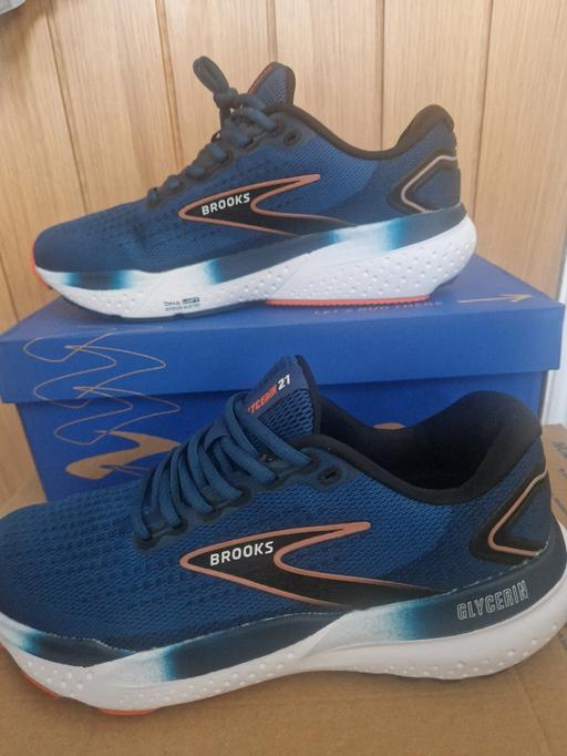  — brooks trainers