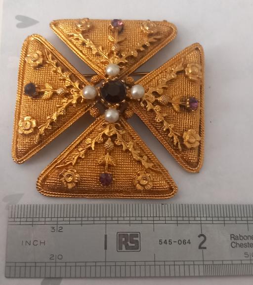  — Large Vintage Gold Cross Brooch