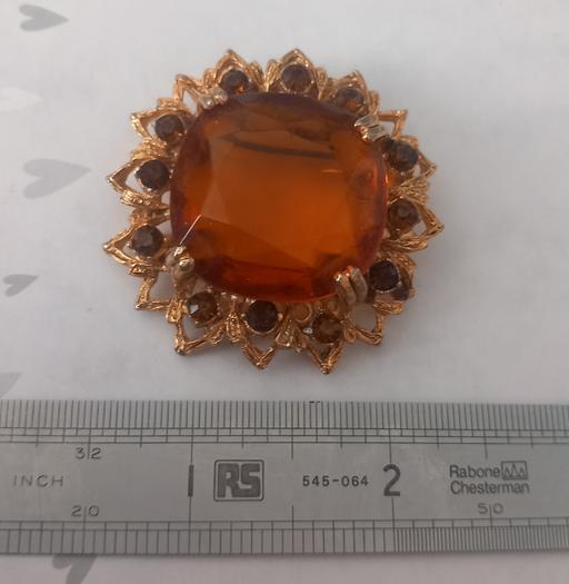  — Vintage 1960s Amber Glass Cushion Cut Brooch