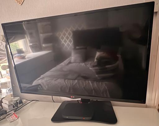 — LG 42” TV