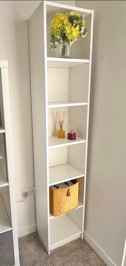  — Cubes tall shelving