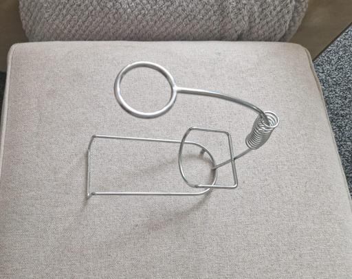  — Wine bottle holder