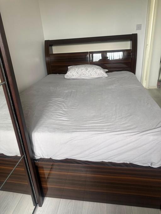  — King size bed with mattress