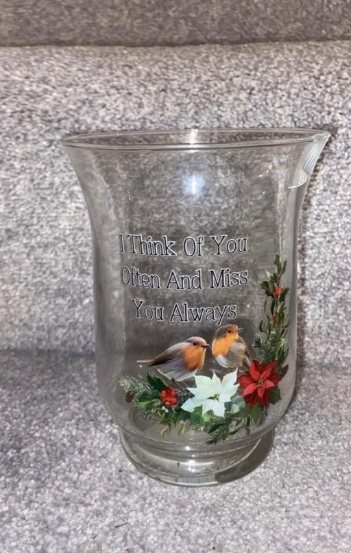  — Robin memorial vase