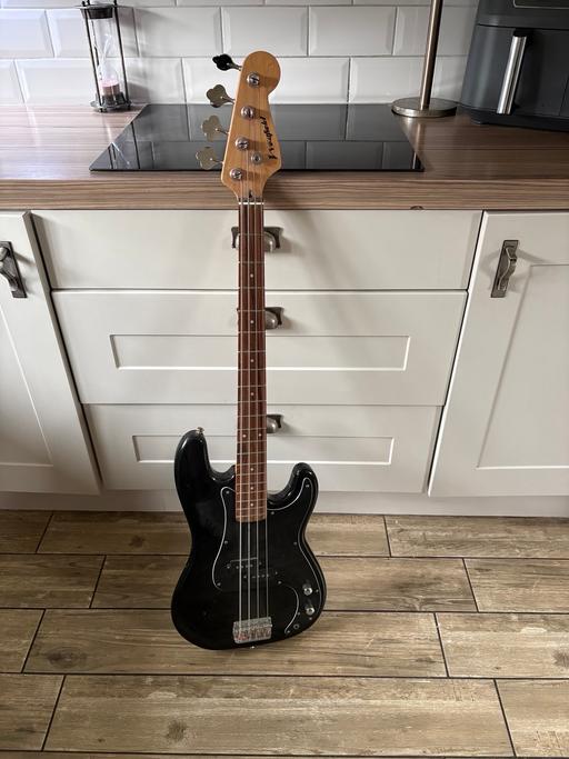  — Westfield Bass guitar