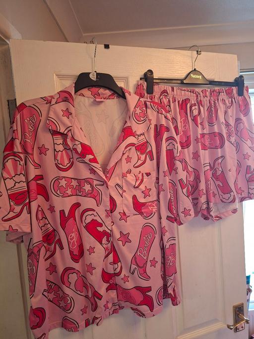  — Barbie shirt & short pyjama PJ set