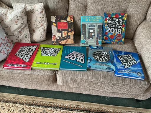  — Ten Guinness book of records lot