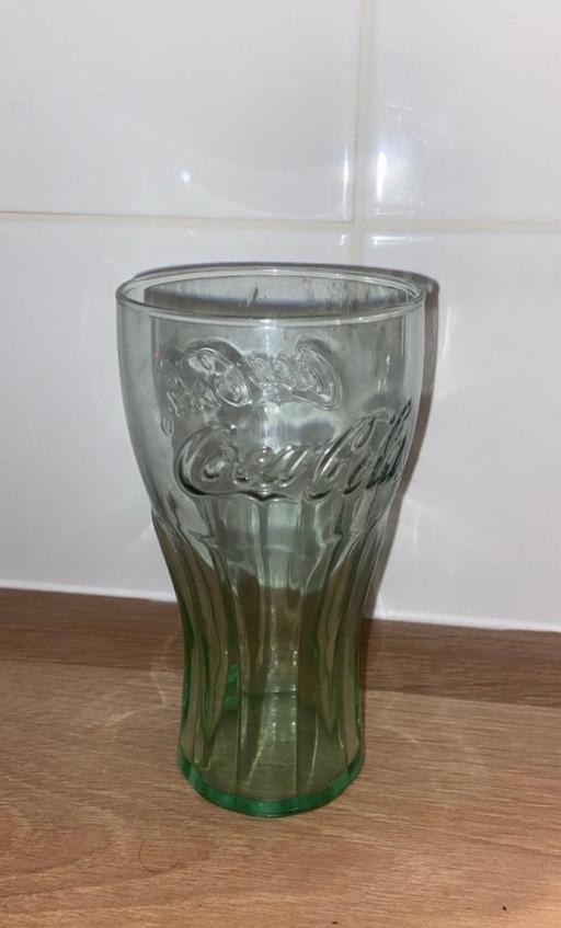  — Cola glass