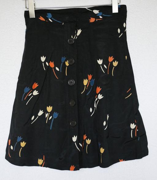  — Topshop floral print skirt size 6