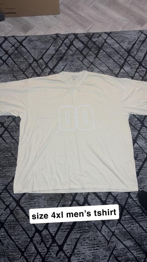  — Size 4xl men’s T-shirt