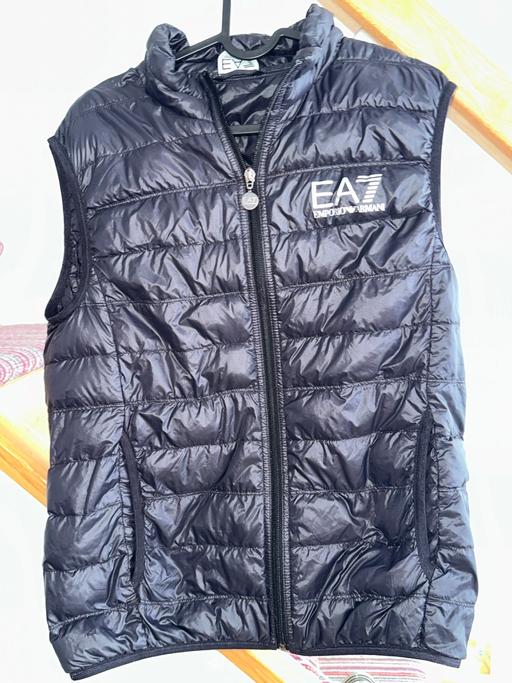  — Men's ea7 gilet