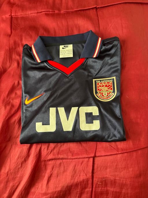  — Arsenal jersey
