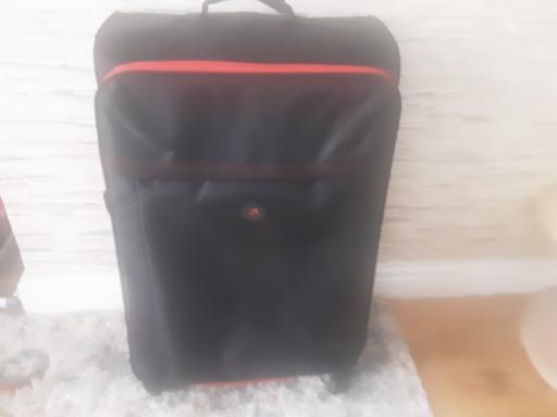  — 28" lightweight 4 wheeled suitcase