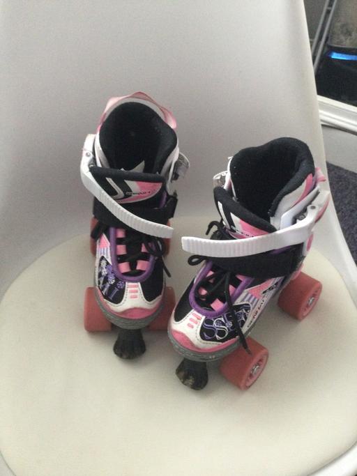  — Size adjustable skates size 29/32