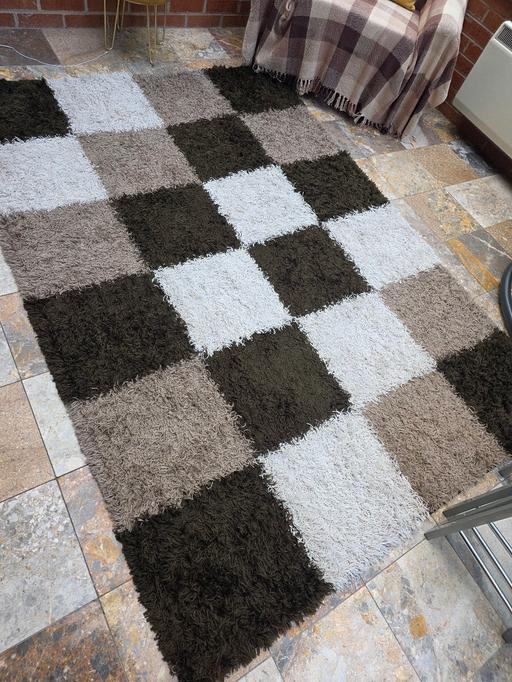  — rug