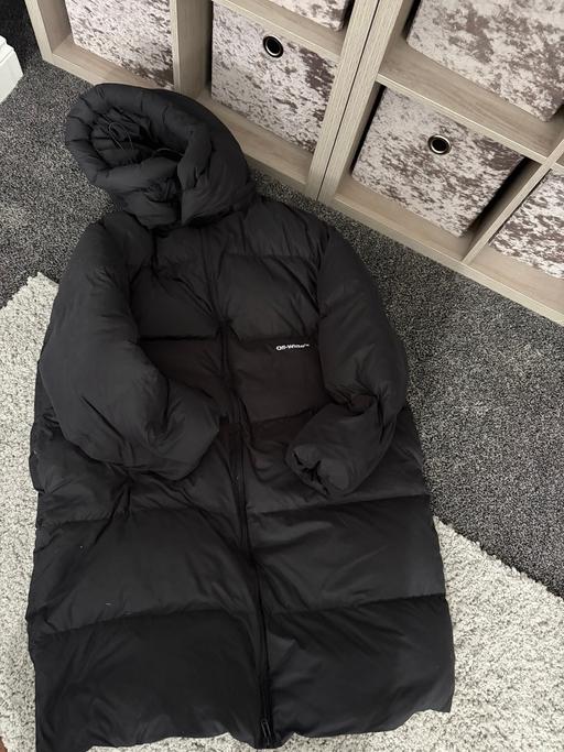  — Off-white jacket