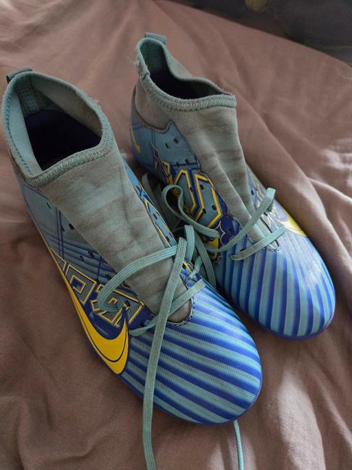 — size 4.5