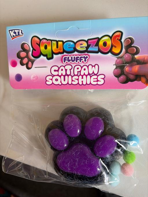  — New Cat paw Sqishy   Clearance