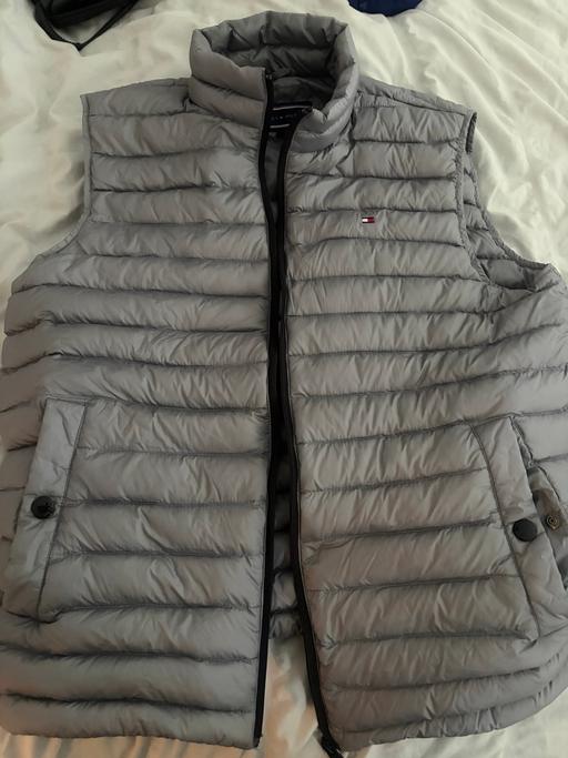  — Tommy Hilfiger gilet
