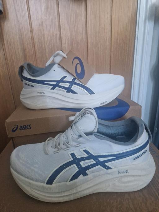 — asics gel Nimbus