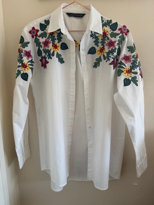  — Zara white shirt