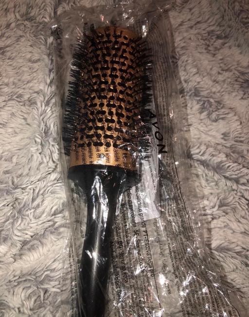  — New hair brush