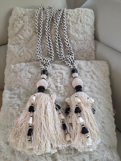  — IVORY & BLACK-Statement Luxury Curtain Tie-
