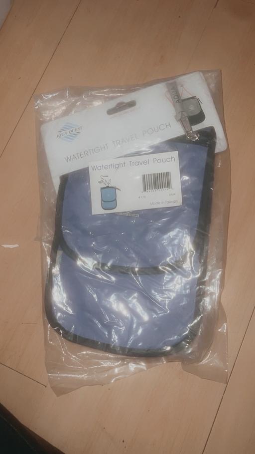  — waterproof travel pouch