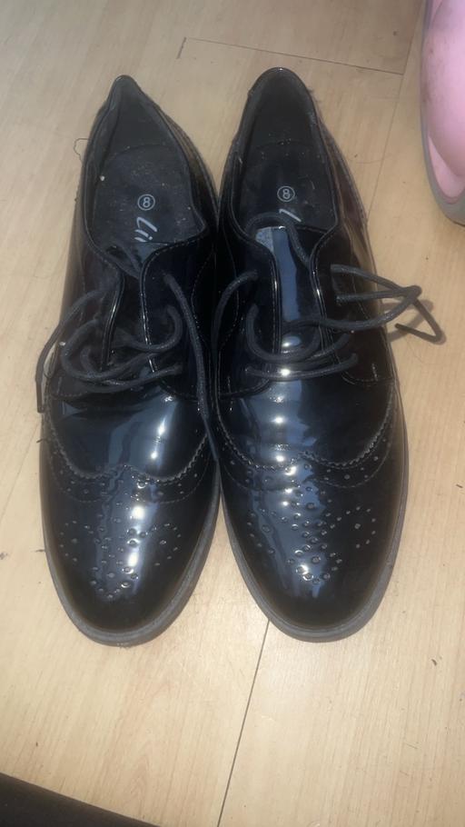  — school shoes
