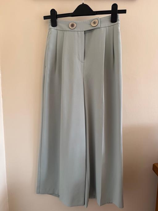  — Topshop trousers