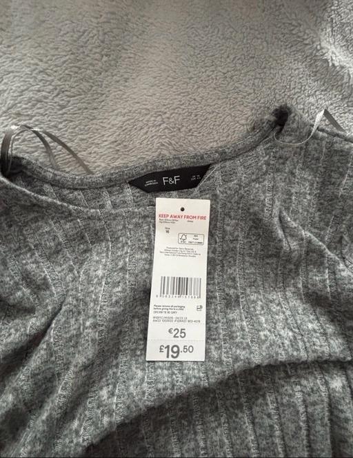 — Women's Grey Knitted Knitted Dress With Belt