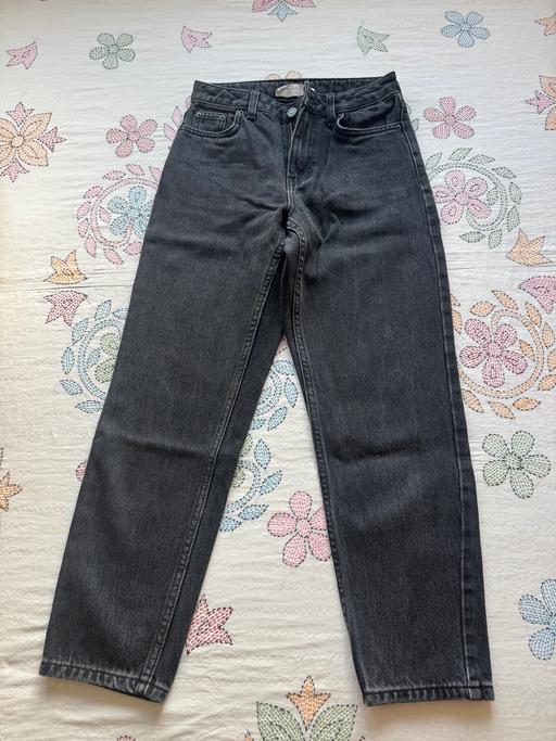  — Topshop mom jeans