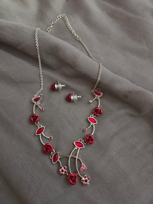  — necklace