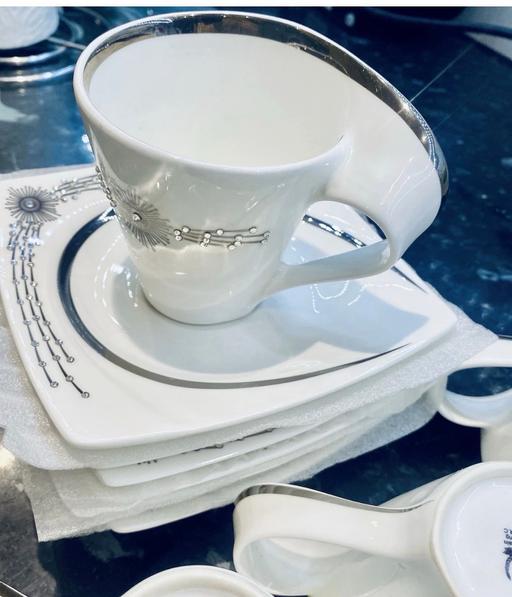  — Elegant, Unique 6 Cups & Saucers