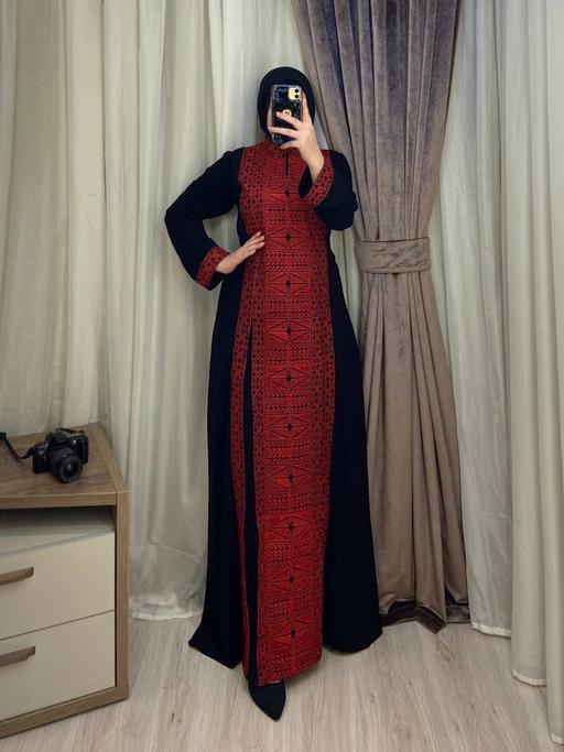  — Embroidered Palestinen Traditional Thobe