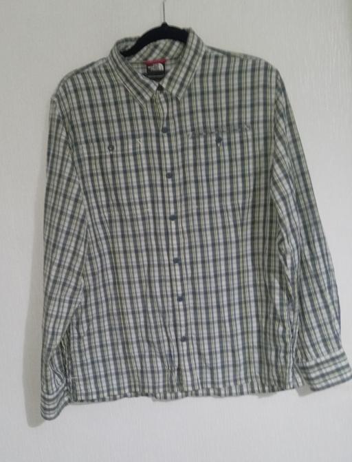  — the north face grey and pale yellow checked s