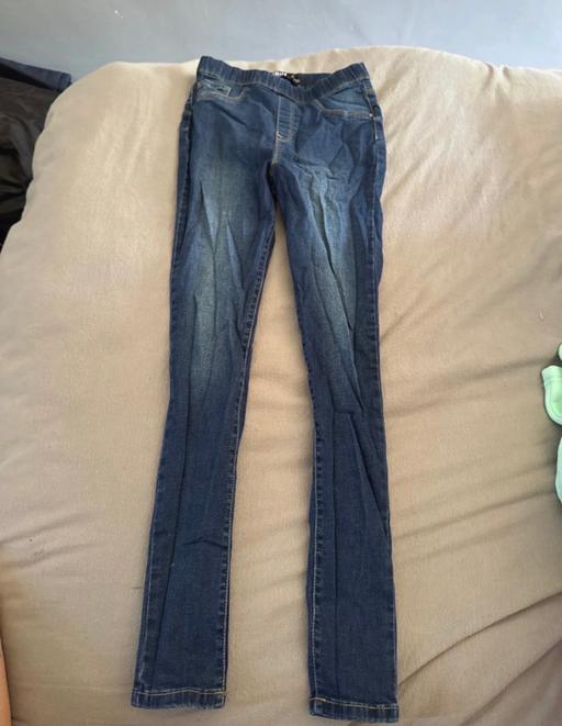  — Jeggings