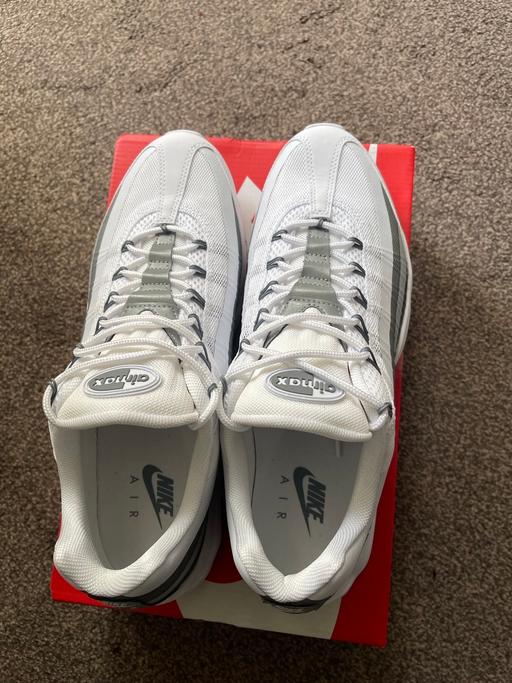  — Air max 95 white size 11