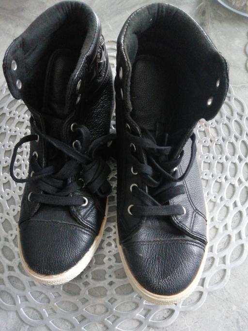  — ladies size *4*