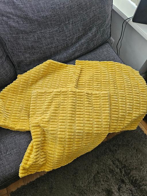  — 3 soft feel cushion covers, zip fastening.