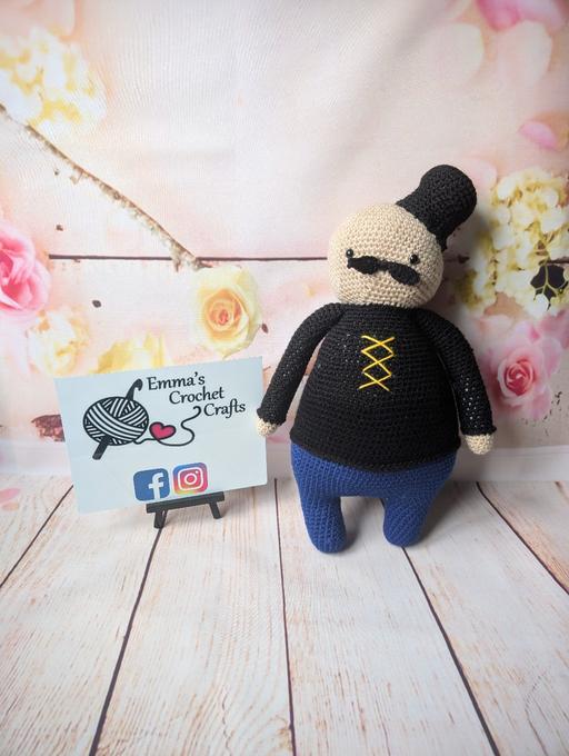  — Handmade Crochet Ringmaster