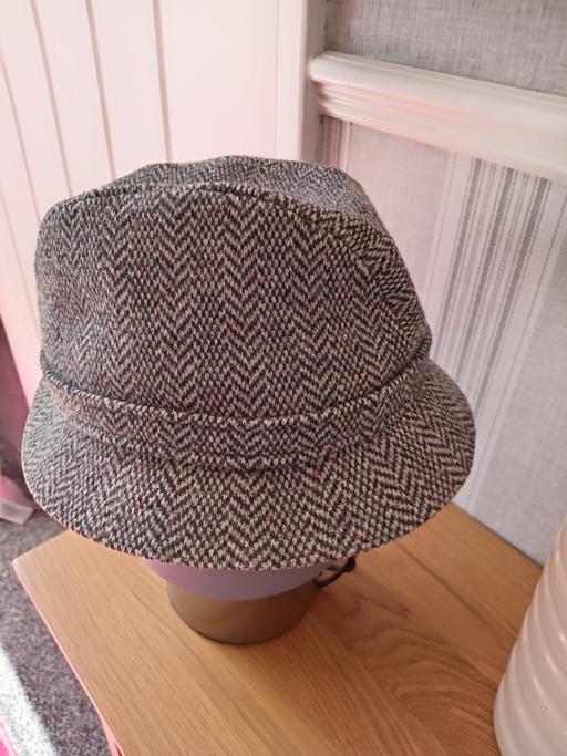  — kangol Tweed Bucket hat